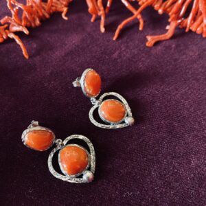 Pendientes de plata y cabujones de coral fino