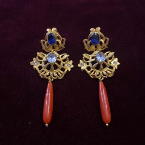 Pendientes coral fino plata dorada con espinel azul y pedrería aguamarina