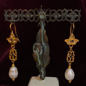 Pendientes plata dorada y perla barroca